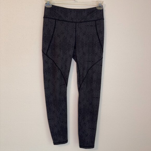 Patagonia Centered Worn Wear Gray Geometric Leggings Women's Sz M Athletic Yoga - Picture 5 of 15